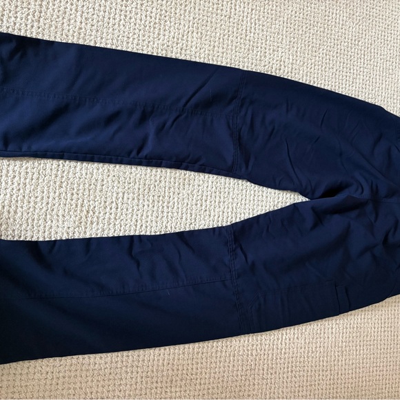 FIGS women’s Kade scrub pants - Picture 3 of 3